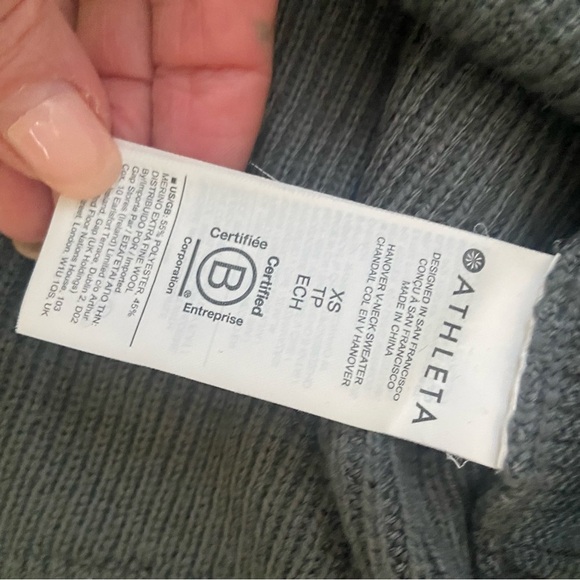 ATHLETA Women’s Hanover Refined VNeck Sweater Size XS Merino Wool Charcoal Grey - Picture 10 of 15